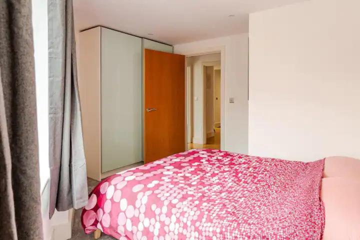 Brand New Flat In Central London With Car Park Buitenkant foto