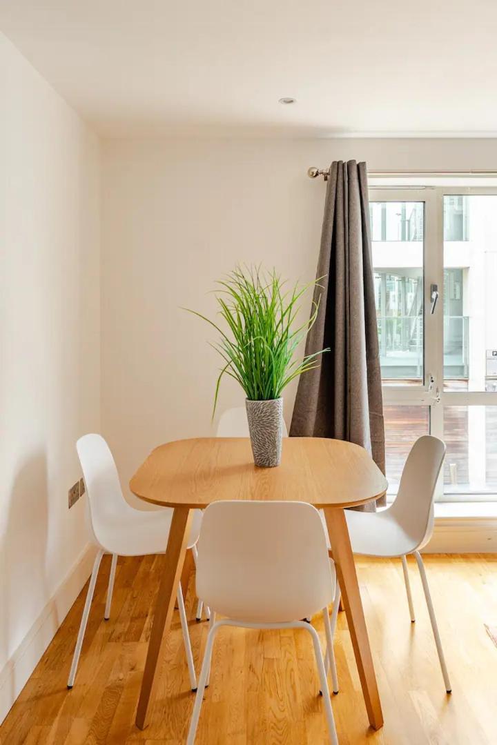 Brand New Flat In Central London With Car Park Buitenkant foto